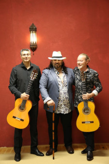 Los Flamenquitos (int.)