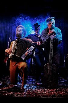 Three For Silver (USA)